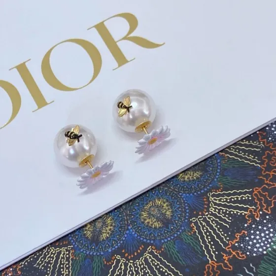 Dior Tribales Bee Daisy Pearl earrings gold-tone metal white resin pearl white daisy with yellow center black and gold enamel bee 1 2cm pearl diameter