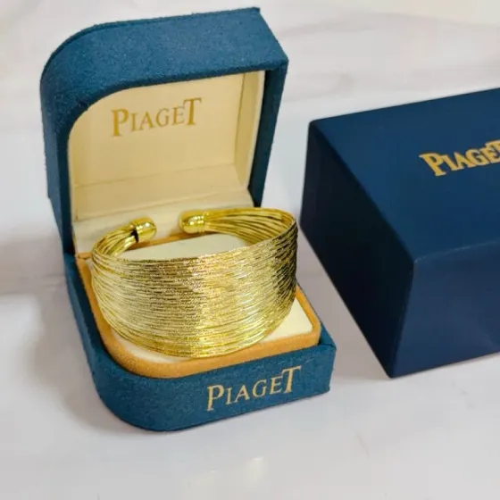Piaget Multi-wire Cuff bracelet yellow gold 17cm inner circumference