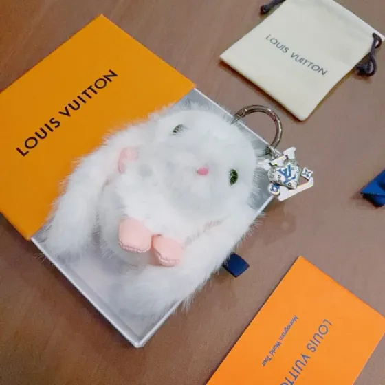 Louis Vuitton Anger Forest Bunny Charm pendant Silver-tone metal with blue and white enamel detailing white faux fur with pink accents and green eyes 3cm keyring 8cm plush