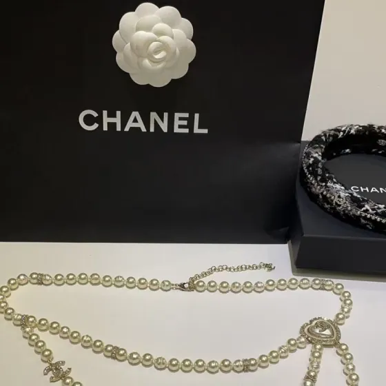 Chanel CC Heart Pearl Long Chain necklace light gold tone metal cream faux pearls clear crystal accents 80cm with 5cm extender