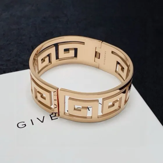 Luxury necklace