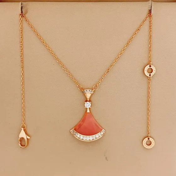 Bvlgari Divas Dream necklace Rose gold coral pink stone clear diamond accents 41-43cm adjustable