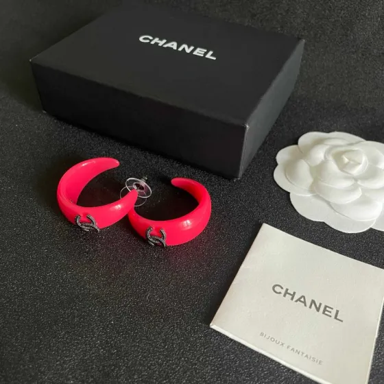 Chanel CC Logo Resin Hoop Earrings earrings Neon hot pink resin gunmetal-tone metal CC logo 3cm hoop length