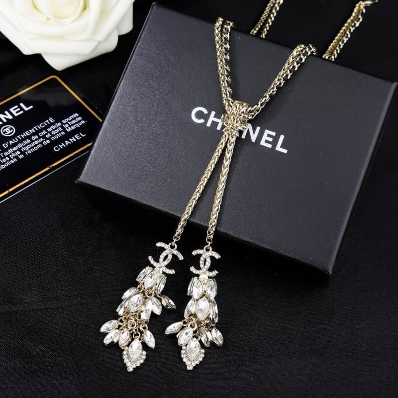 Chanel 2021 CC Crystal Tassel Lariat necklace light gold metal with clear faceted crystals 42cm with 5cm extender
