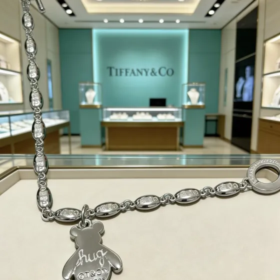 Tiffany Co Hug Bear Charm Toggle Bracelet bracelet Sterling silver 925 silver polished silver metal no gemstones 7 inches