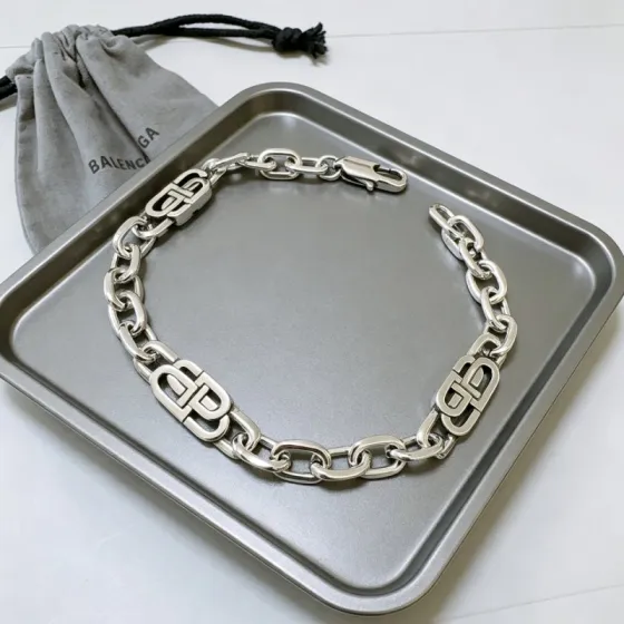Luxury necklace 24cm