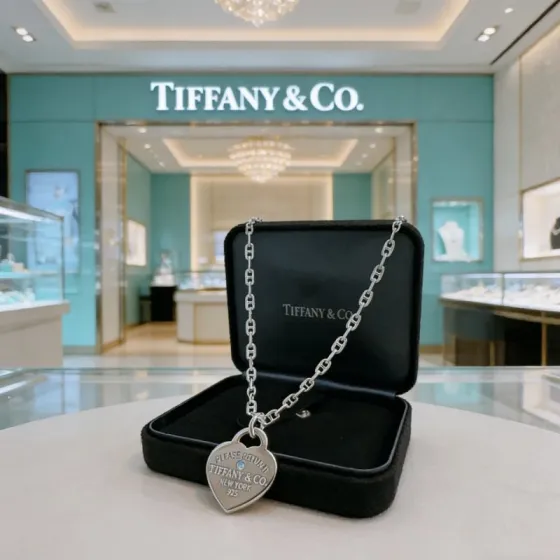 Tiffany Co Return to Tiffany Heart Tag necklace sterling silver with light blue accent stone 18 inches