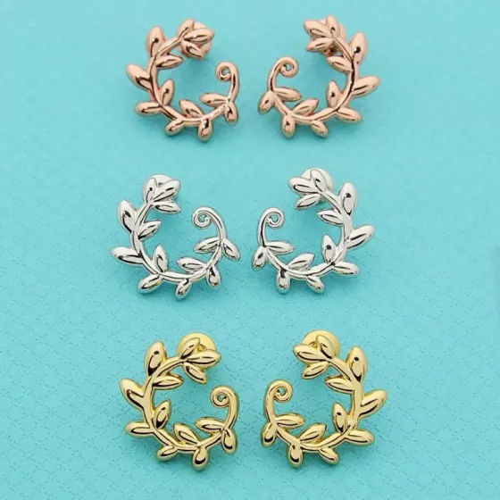 Tiffany Olive Leaf earrings 18k yellow gold no gemstones 15mm diameter