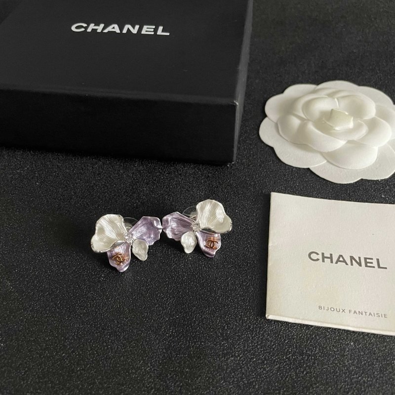 Chanel CC Logo Iridescent Flower Stud Earrings earrings Silver-toned metal pearlescent white lavender purple rose gold CC logo clear crystal accent white pearl accent 2cm stud diameter