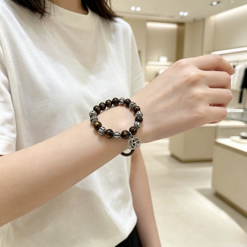 Gucci Anger Forest bracelet Antique silver metal with dark brown tiger s eye beads 18cm