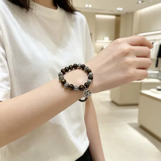 Gucci Anger Forest bracelet Antique silver metal with dark brown tiger s eye beads 18cm