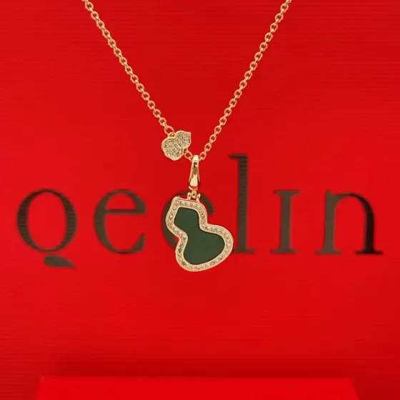 Qeelin Wulu necklace 18K rose gold green jade diamond 42cm