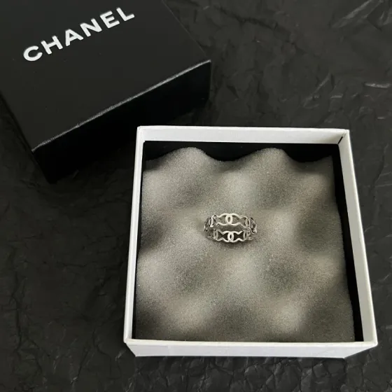 Chanel CC Logo Wavy Open Band Ring ring Silver-toned metal no accent stones US 7