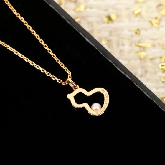Qeelin Wulu Pearl Gourd necklace 18K rose gold white pearl clear diamond 42cm