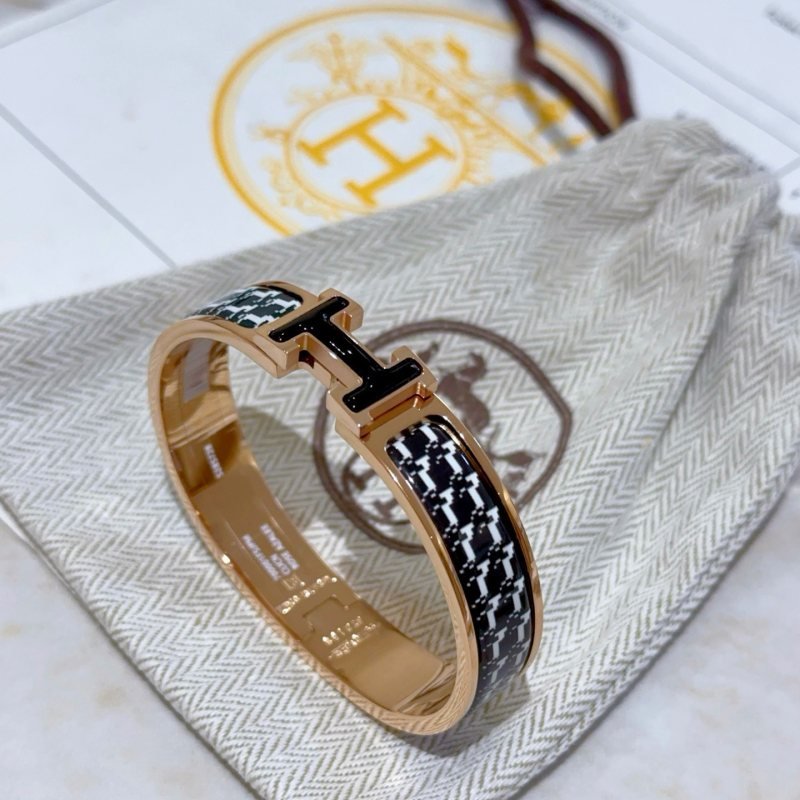 Hermes Clic H bracelet rose gold plated metal with black and white houndstooth enamel black enamel H clasp PM