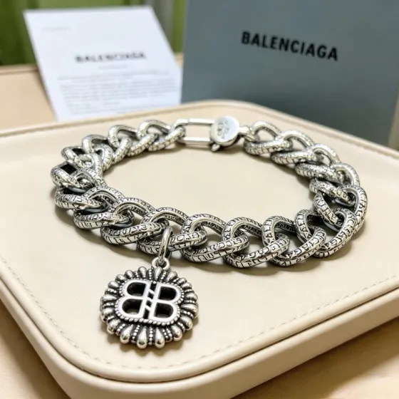 Luxury necklace 24cm