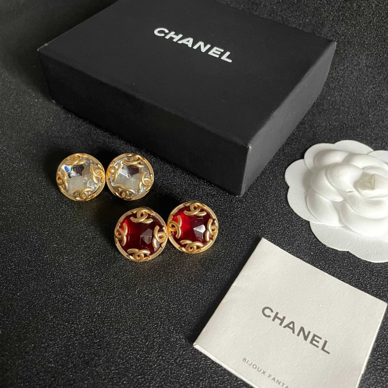 Chanel CC Logo Faceted Stone Stud Earrings earrings Gold-tone metal with deep red faceted resin stone 2cm diameter