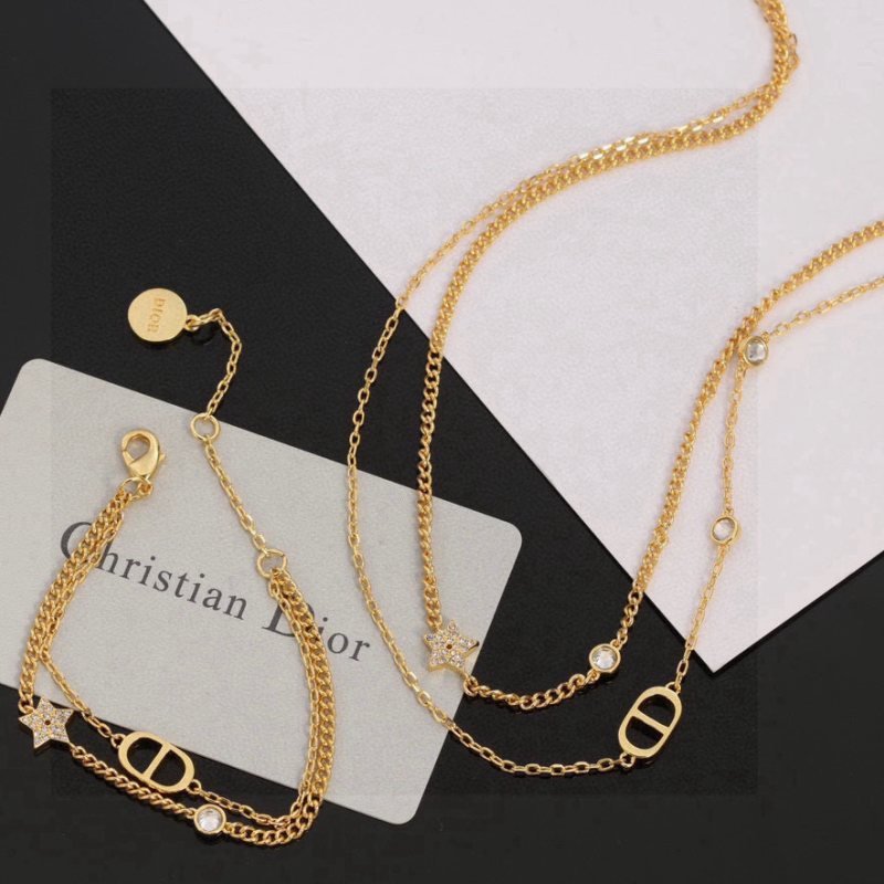 Dior Petit CD Star Double Chain bracelet gold-tone metal with clear crystal accents 16cm with 3cm extender