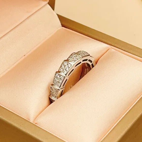 Bvlgari Serpenti Viper ring 18K white gold pave set clear diamonds No 7