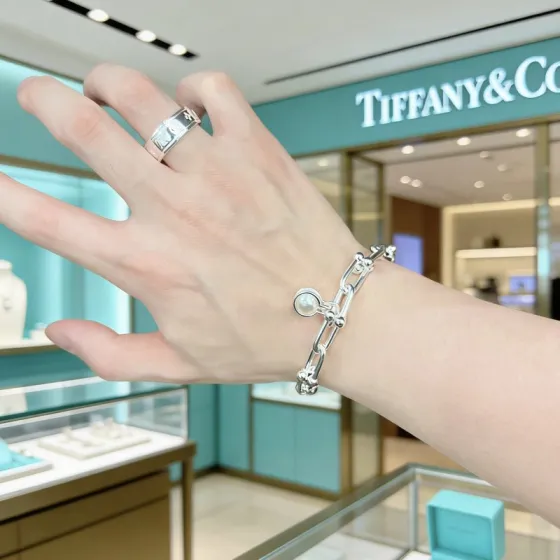 Tiffany Co Tiffany HardWear Pearl Link Bracelet bracelet sterling silver with white freshwater pearl 7 inches