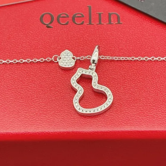Qeelin Wulu necklace silver-toned metal with clear diamond pave 42cm