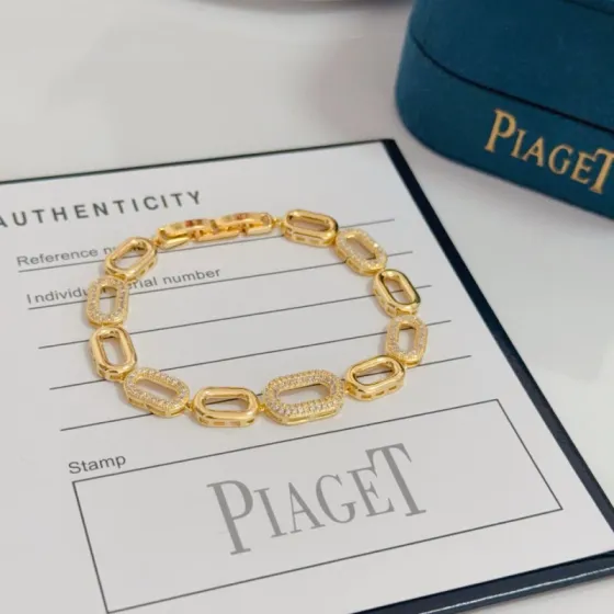 Piaget Possession Chain Link Bracelet bracelet 18k yellow gold with clear diamond pave accents 17cm