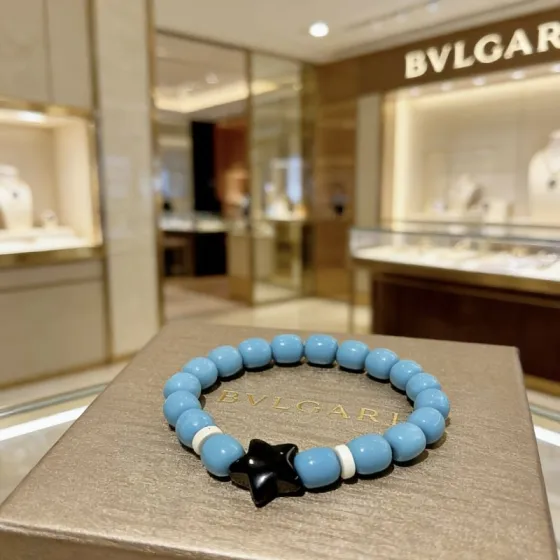 Bvlgari DIVAS DREAM bracelet light blue turquoise beads black onyx star charm white accent beads 18