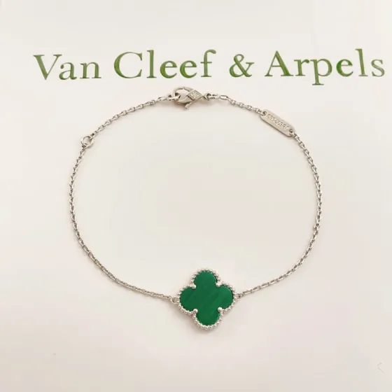 Van Cleef Arpels Alhambra bracelet silver-toned metal with green malachite 17cm