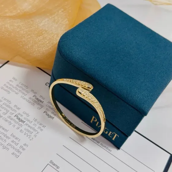Piaget Possession bracelet 18k yellow gold with clear pave diamonds 17cm