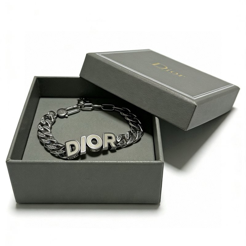 Dior CD Icon Dior Lettering Curb Chain Bracelet bracelet Antique silver-tone metal with light gray enamel lettering 21cm