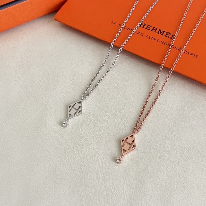 Hermes Gambade H Diamond Pendant necklace Rose gold with clear diamond accent Silver with clear diamond accent 40cm