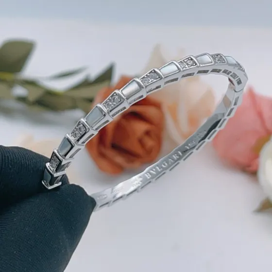 Bvlgari Serpenti Viper bracelet 18k white gold white mother-of-pearl clear diamond 17