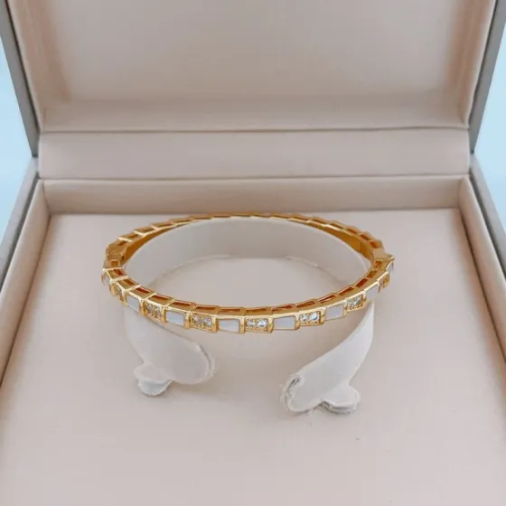 Bvlgari Serpenti Viper bracelet Yellow gold white mother-of-pearl clear diamonds 17