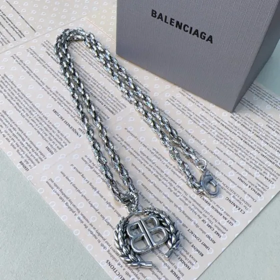 Luxury necklace