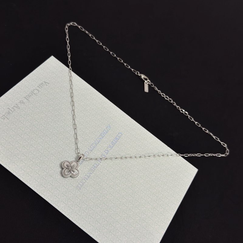Van Cleef Arpels Alhambra necklace silver white gold white mother-of-pearl diamond 42cm