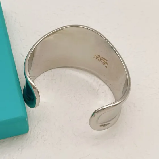 Tiffany Co Elsa Peretti Bone Cuff bracelet Sterling silver no accent stones Medium