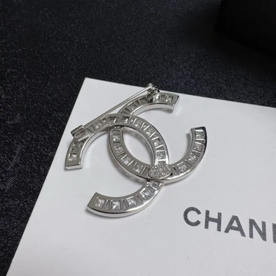 Chanel CC Logo Baguette Crystal Brooch brooch silver-toned metal with clear faceted crystals 3 5cm width