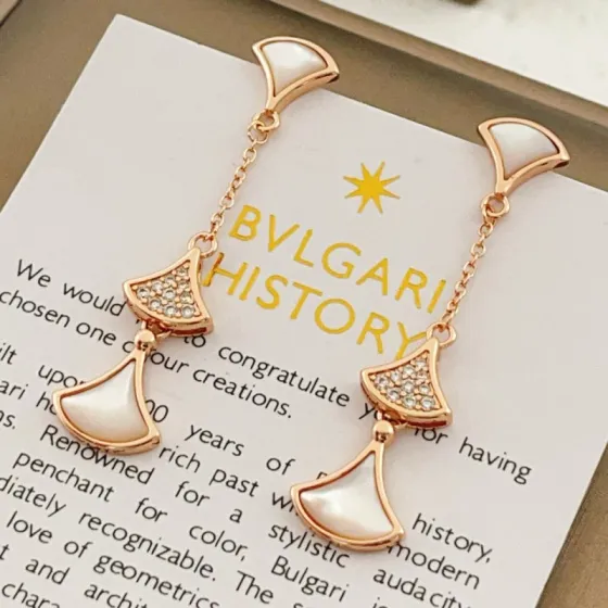 Bvlgari Divas Dream earrings Rose gold metal with white mother-of-pearl and clear pave diamonds 3 8cm drop length