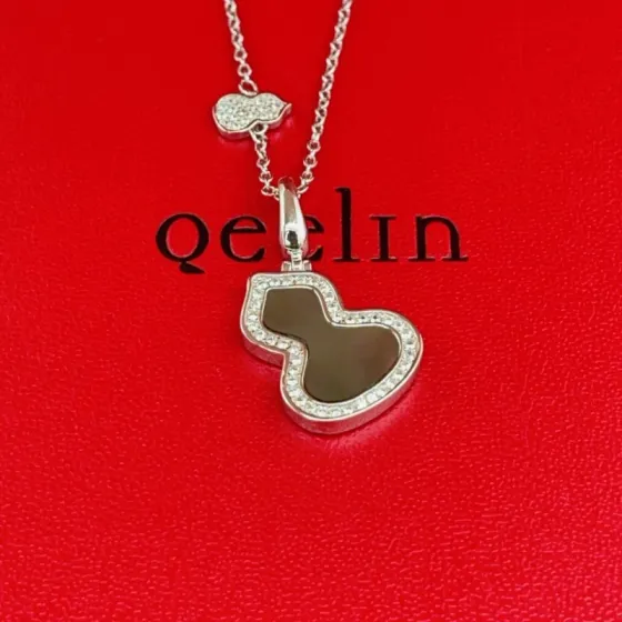 Qeelin Wulu necklace Silver-toned metal with dark brown inlay and clear diamond accents 42cm