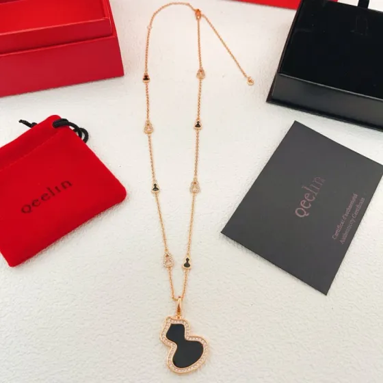 Qeelin Wulu necklace 18K rose gold black onyx diamond 45cm
