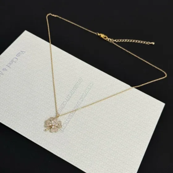 Van Cleef Arpels Frivole Clover Pendant Necklace necklace Yellow gold metal with clear diamond accents 42cm with 5cm extender chain