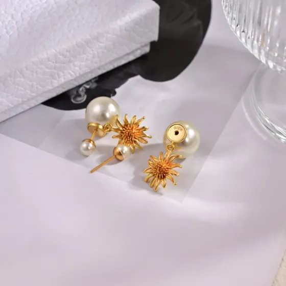 Dior Tribales Daisy Pearl Drop Earrings earrings Gold-tone metal with cream white faux pearls One Size drop length approx 2cm