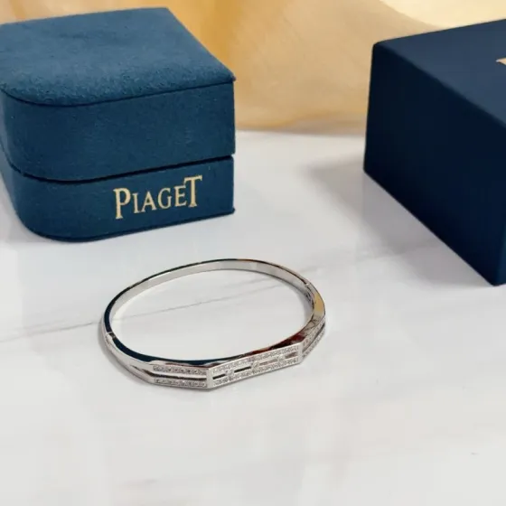 Piaget Possession bracelet silver-toned white gold with clear diamond accents 17cm inner circumference