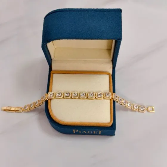 Piaget Sunlight Journey Diamond Line Bracelet bracelet Yellow gold with clear faceted diamonds 18cm
