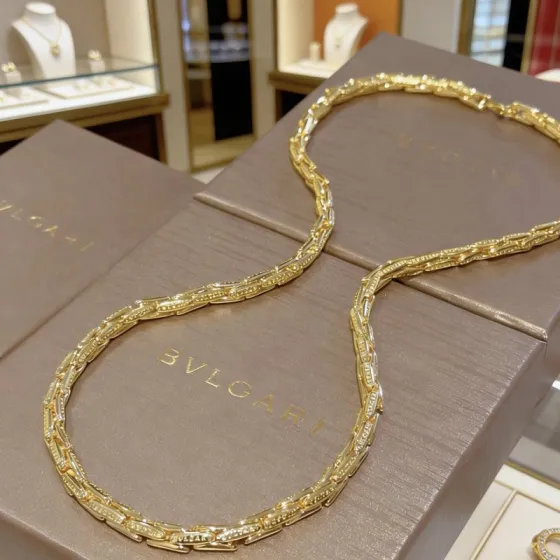Bvlgari Bvlgari V necklace Yellow Gold 50cm