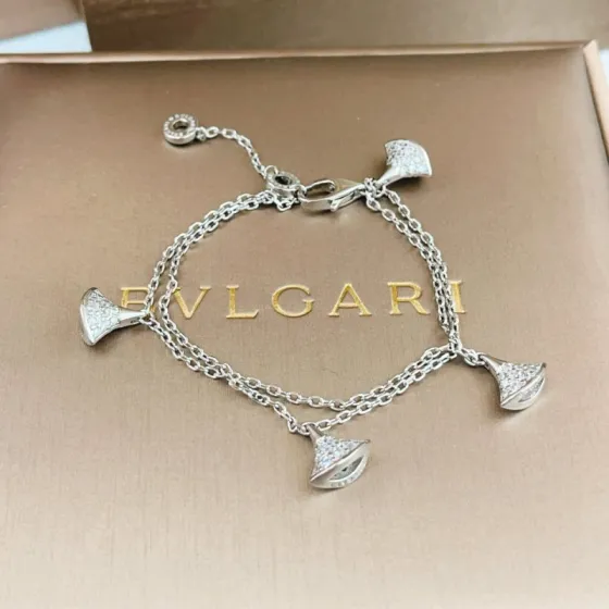 Bvlgari Divas Dream bracelet Silver-toned metal with clear pave diamonds 18cm
