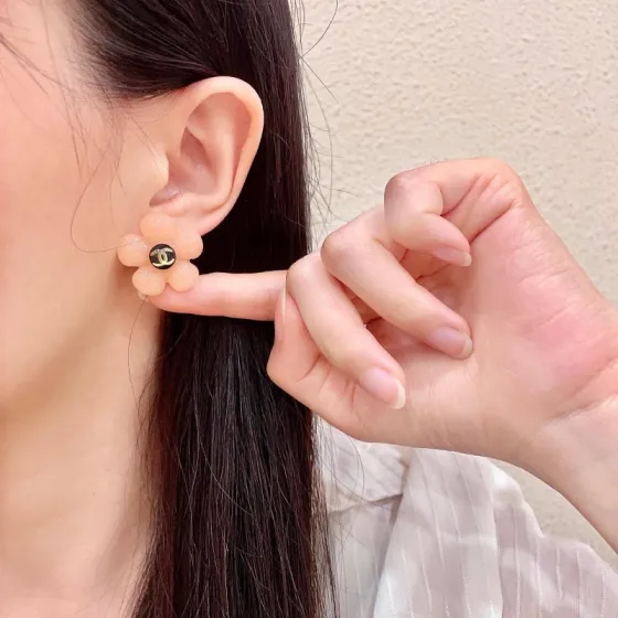 Chanel CC Logo Flower Stud Earrings earrings Peach resin gold-tone metal black enamel 2cm diameter