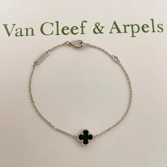 Van Cleef Arpels Sweet Alhambra bracelet White gold Black onyx 17cm