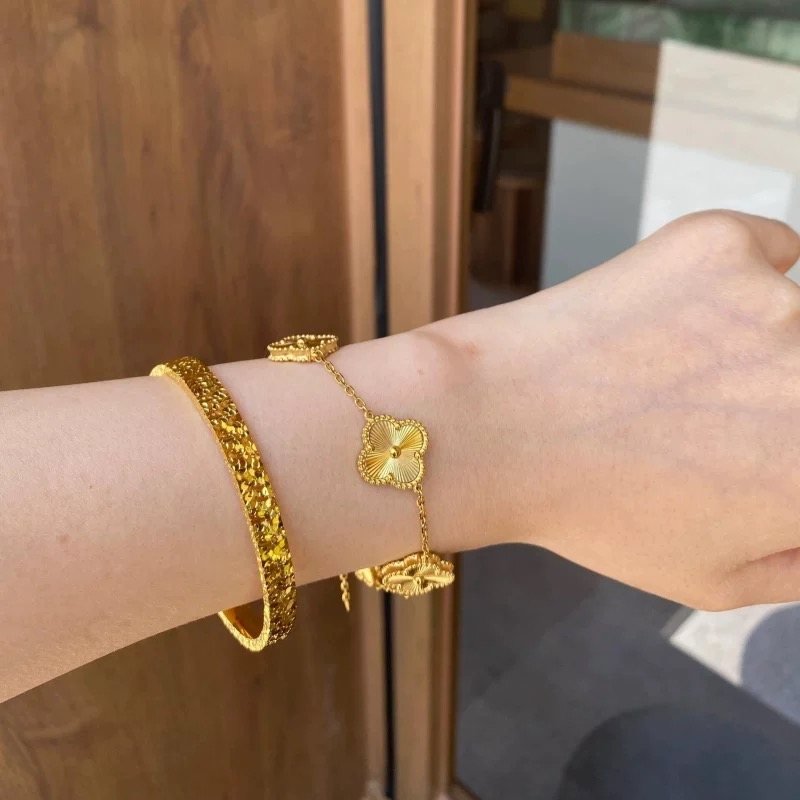 Van Cleef Arpels Alhambra bracelet Yellow Gold Silver Rose Gold 19cm
