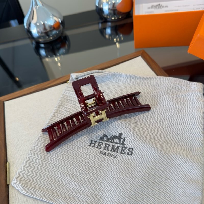 Hermes H Logo Hair Claw brooch Burgundy acetate with gold plated metal hardware 11cm